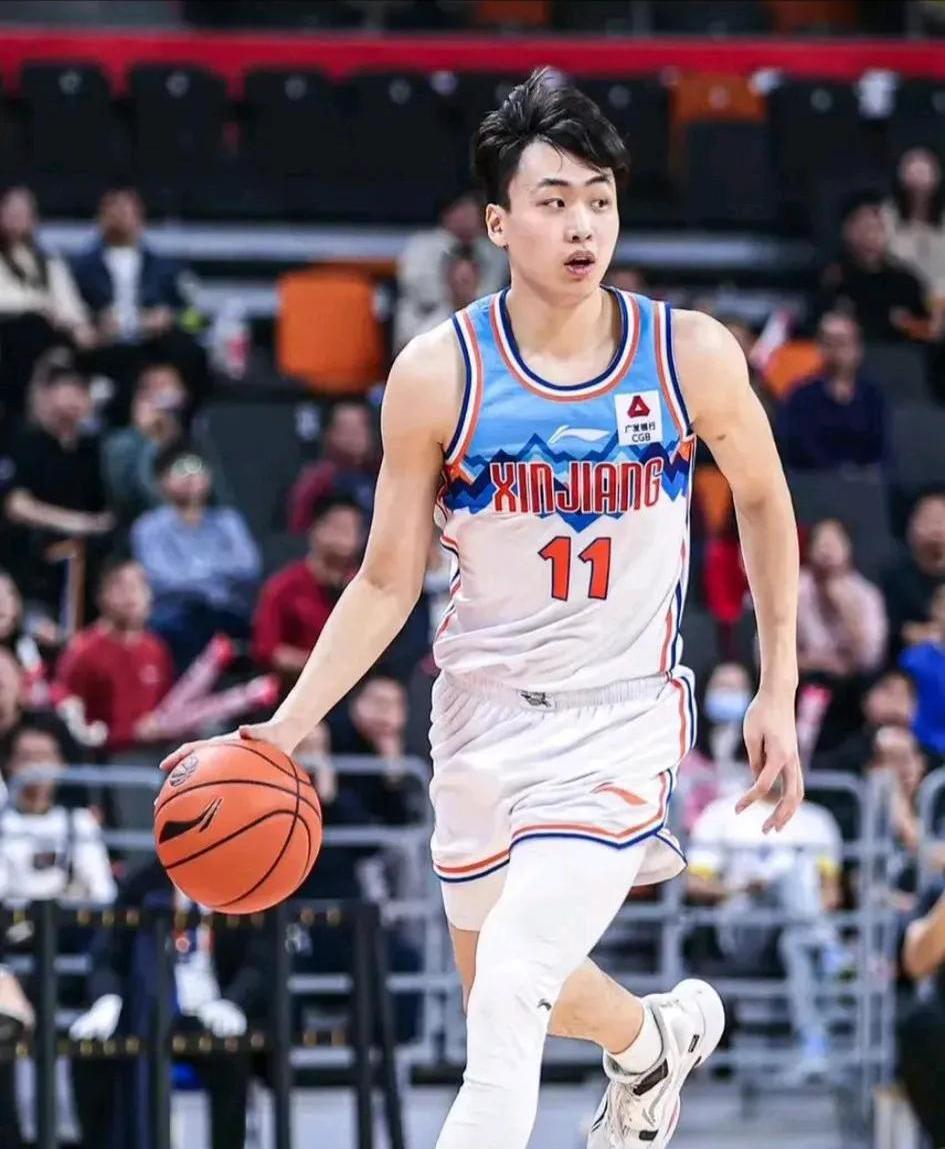 辽宁队大获全胜,摘下季前赛冠军 辽宁队大获全胜,摘下季前赛冠军