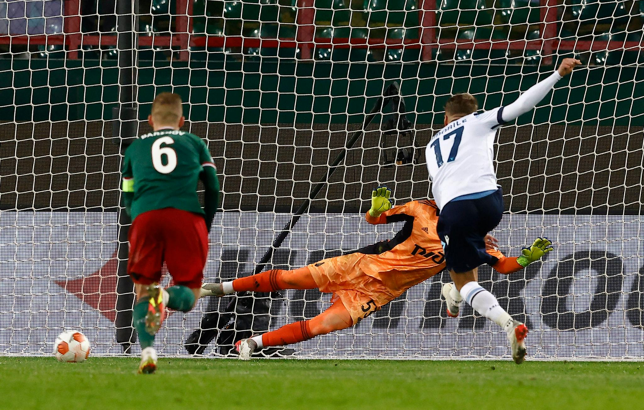 关于皇家马德里盘带莫斯科火车头,取得三分的信息 关于皇家马德里盘带莫斯科火车头,取得三分的信息