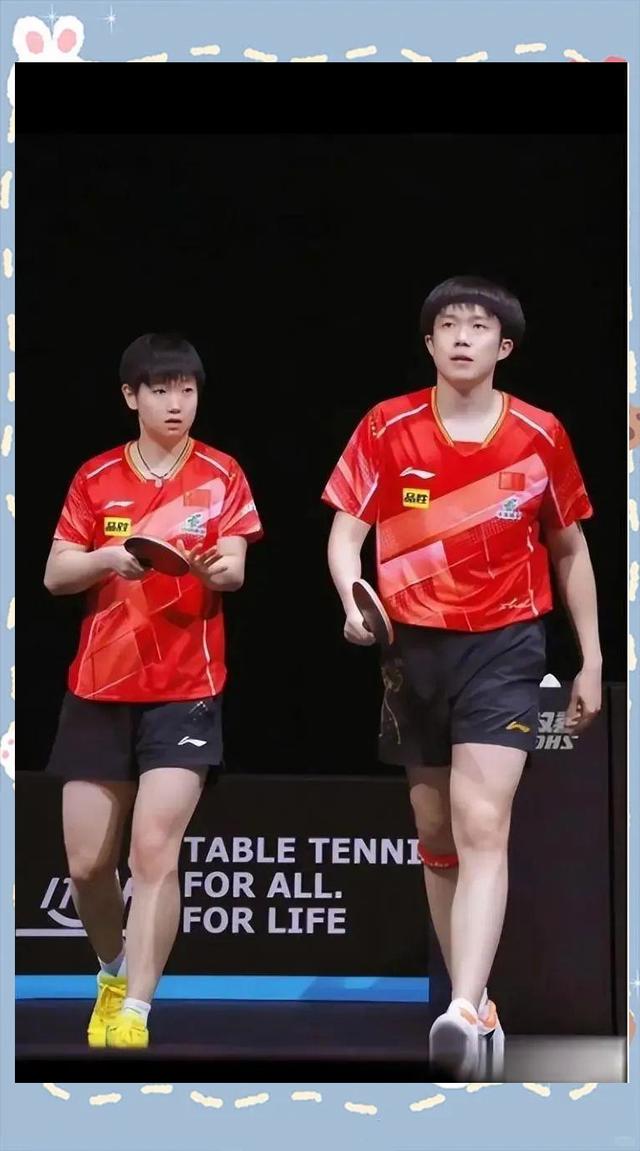 比赛中球员们之间的默契配合令人赞叹 比赛中球员们之间的默契配合令人赞叹